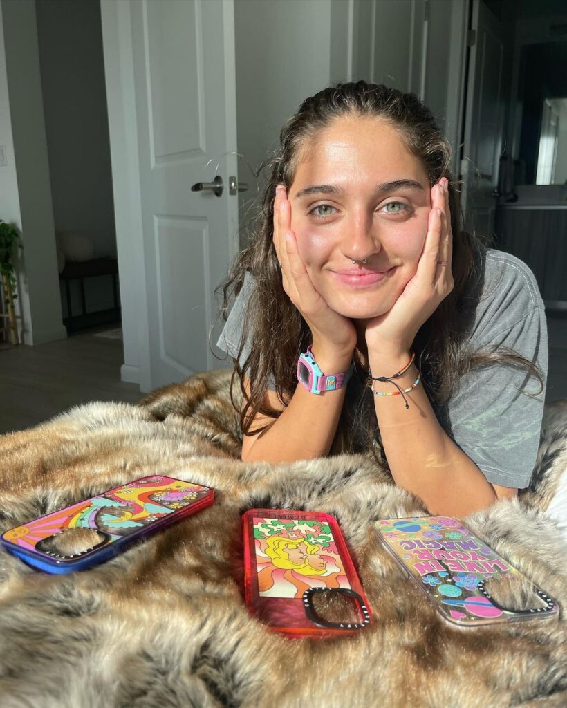 TikTok Star Avery Cyrus Phone Number, Email and House Address